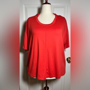 LIVI Active Red Hooded Short Sleeve Top – Size 18 (NWT)